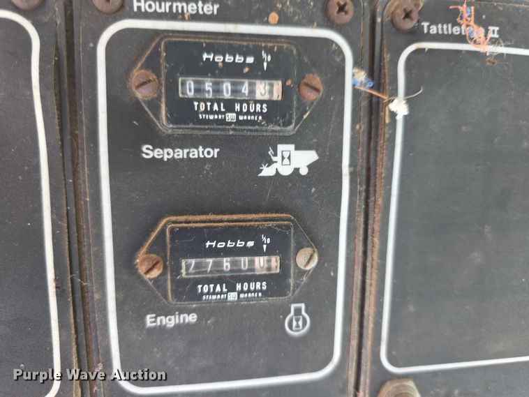 image for item EF3805 Gleaner M2  combine