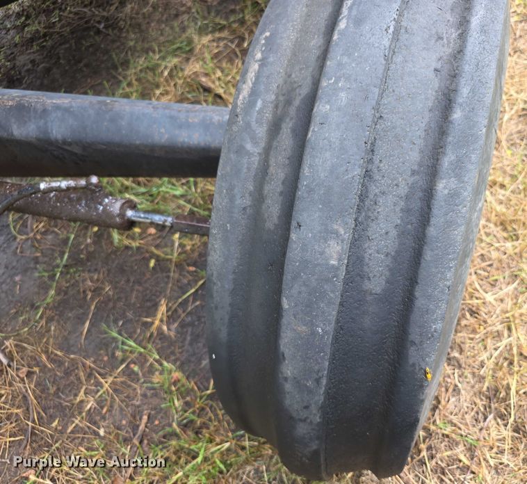 image for item EF3805 Gleaner M2  combine