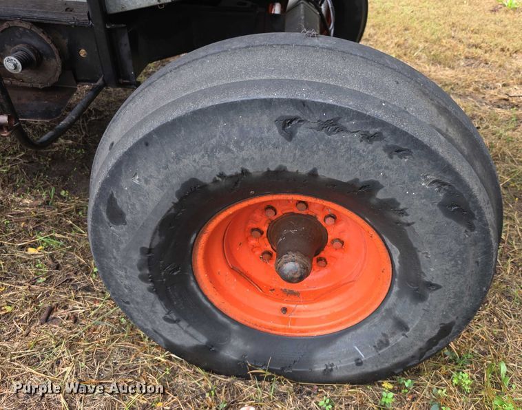 image for item EF3805 Gleaner M2  combine