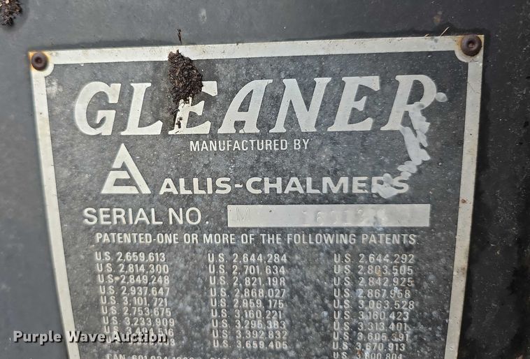 image for item EF3805 Gleaner M2  combine