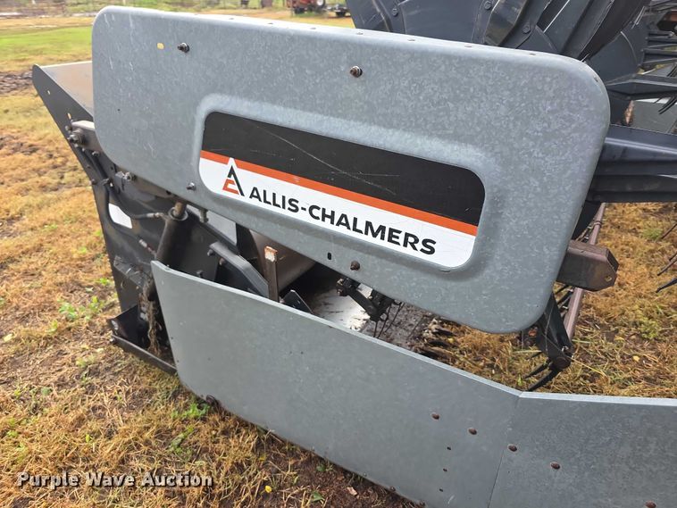 image for item EF3806 Gleaner LMF header pickup head