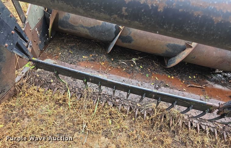 image for item EF3807 Gleaner LMF pickup head