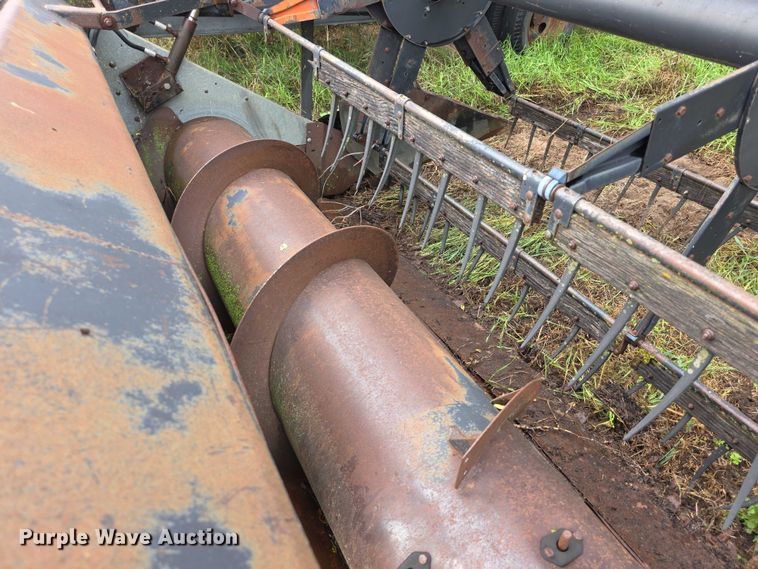 image for item EF3807 Gleaner LMF pickup head