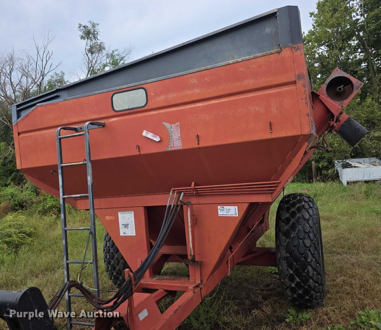image for item EF3811 Brent 320 grain cart