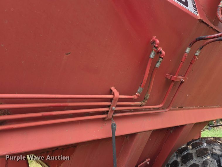 image for item EF3811 Brent 320 grain cart