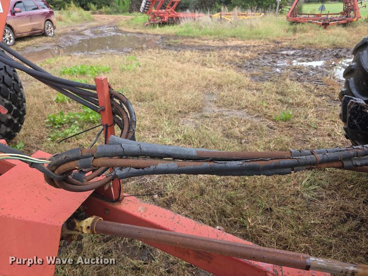 image for item EF3811 Brent 320 grain cart