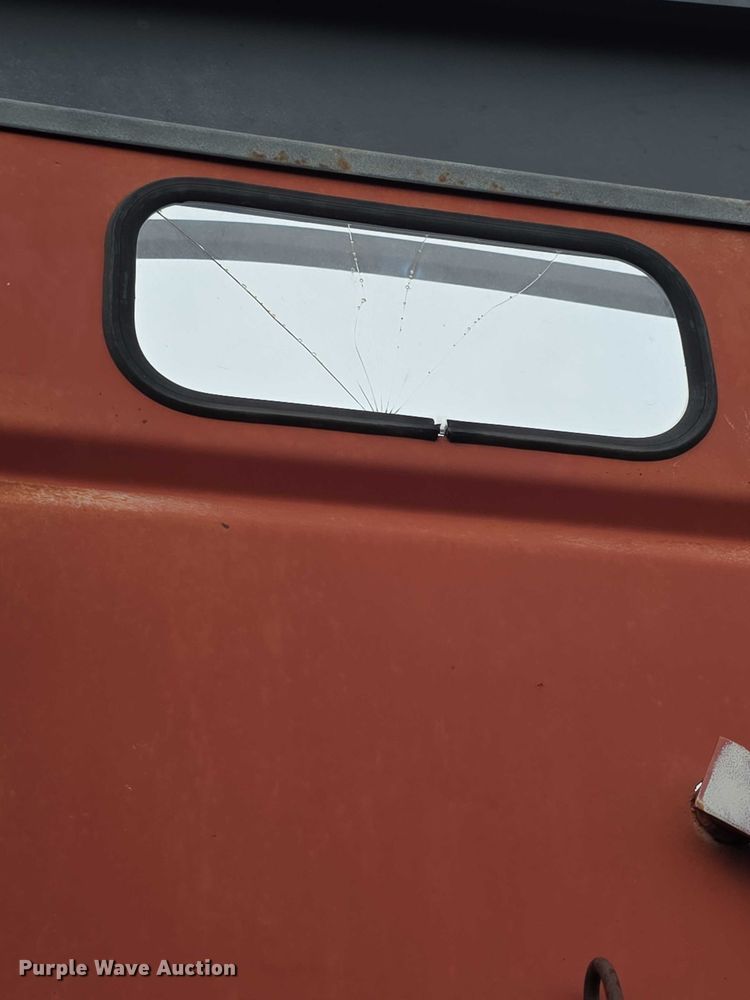 image for item EF3811 Brent 320 grain cart