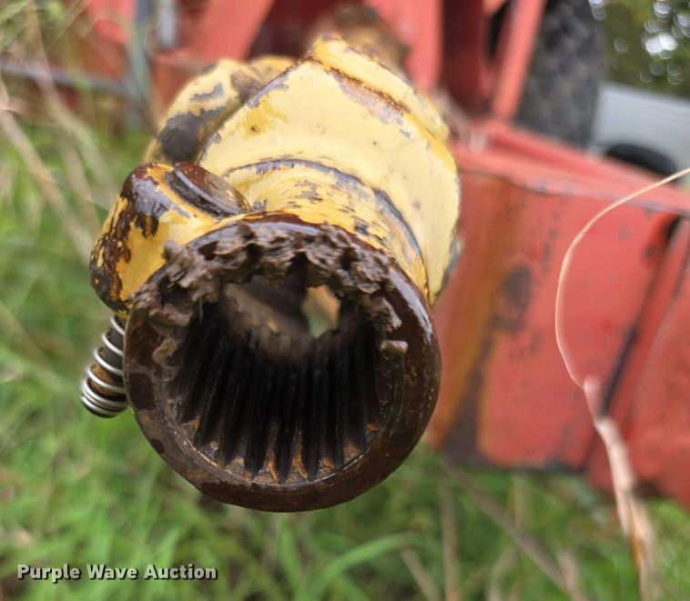 image for item EF3811 Brent 320 grain cart