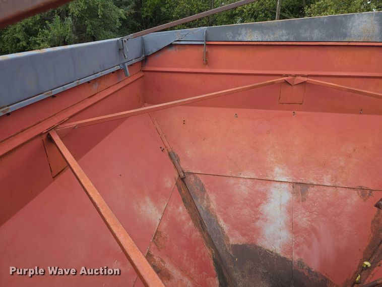 image for item EF3811 Brent 320 grain cart