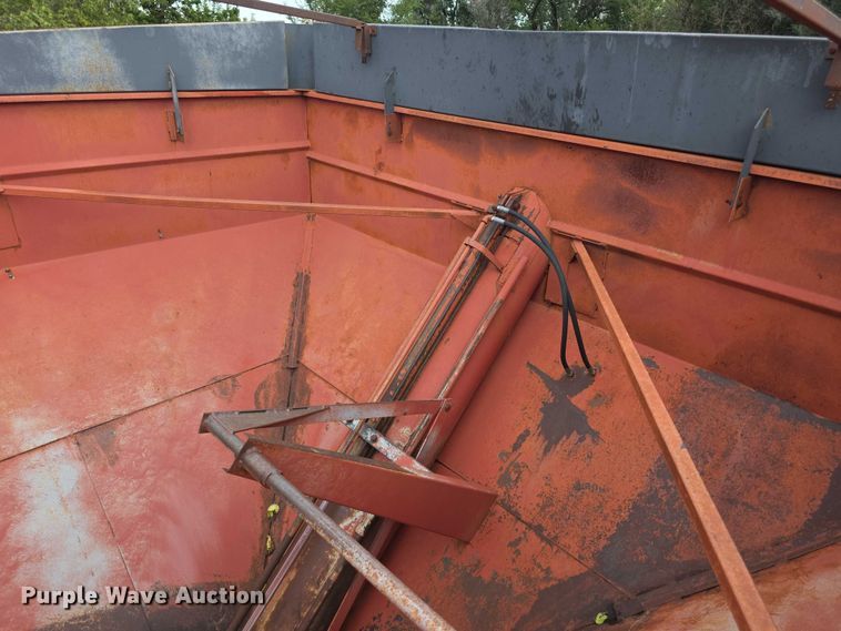 image for item EF3811 Brent 320 grain cart