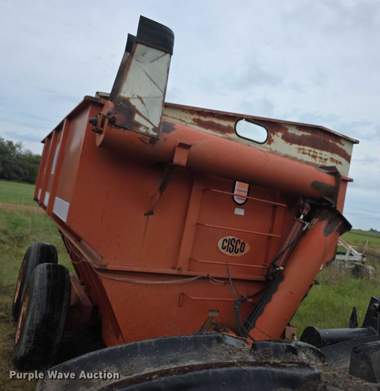 image for item EF3812 A&L Cisco 650T grain cart