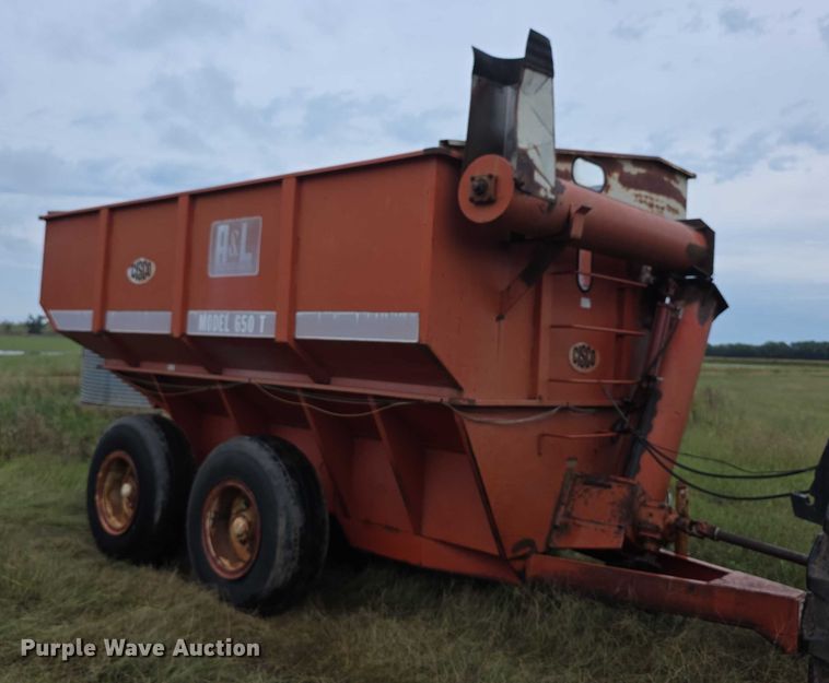 image for item EF3812 A&L Cisco 650T grain cart