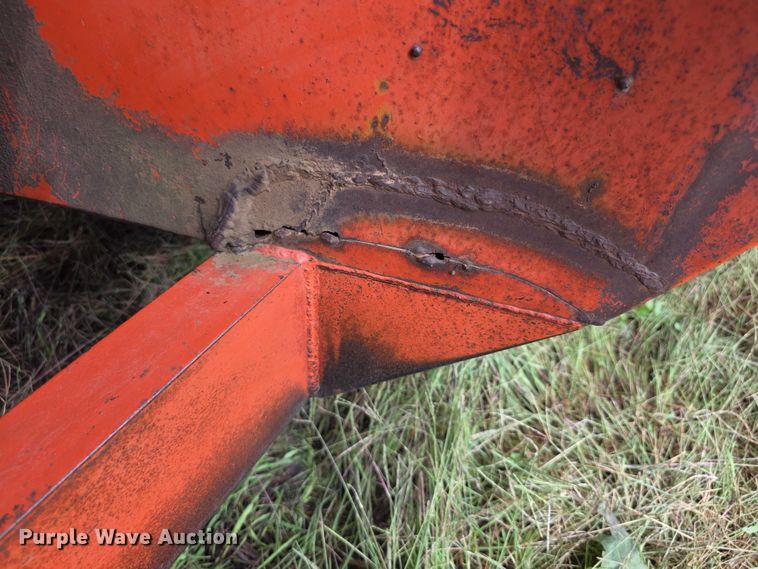 image for item EF3812 A&L Cisco 650T grain cart