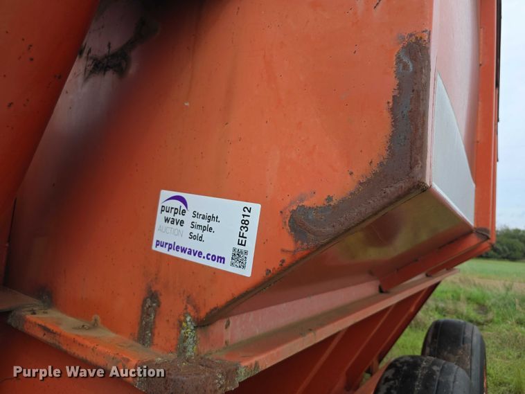 image for item EF3812 A&L Cisco 650T grain cart