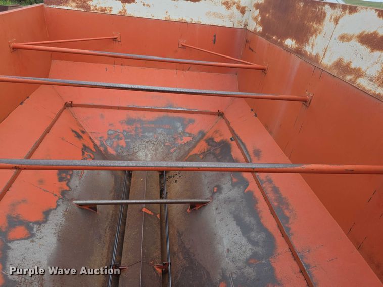 image for item EF3812 A&L Cisco 650T grain cart