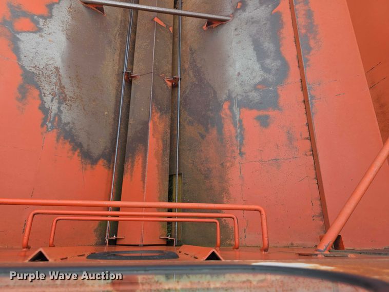 image for item EF3812 A&L Cisco 650T grain cart