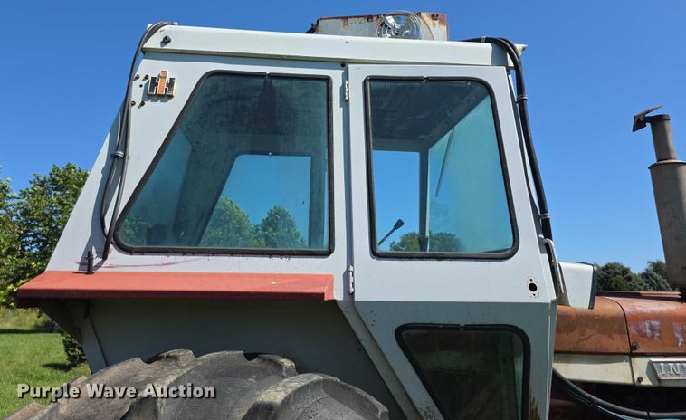 image for item EF3826 1967 International Harvester Farmall 856D tractor