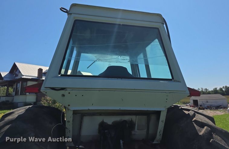 image for item EF3826 1967 International Harvester Farmall 856D tractor