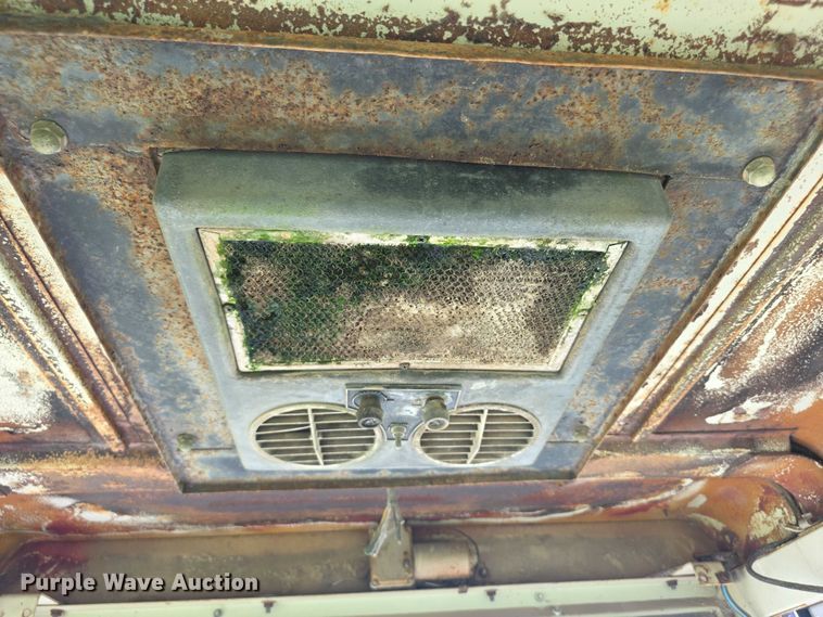 image for item EF3826 1967 International Harvester Farmall 856D tractor