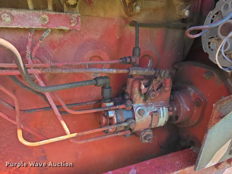 image for item EF3826 1967 International Harvester Farmall 856D tractor