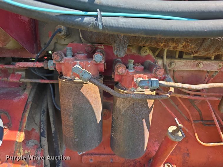 image for item EF3826 1967 International Harvester Farmall 856D tractor