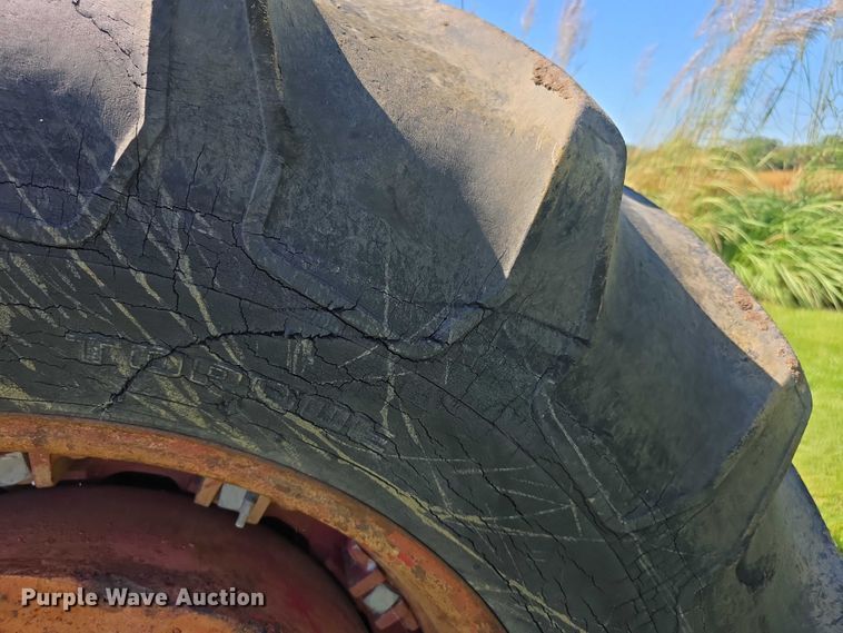 image for item EF3826 1967 International Harvester Farmall 856D tractor