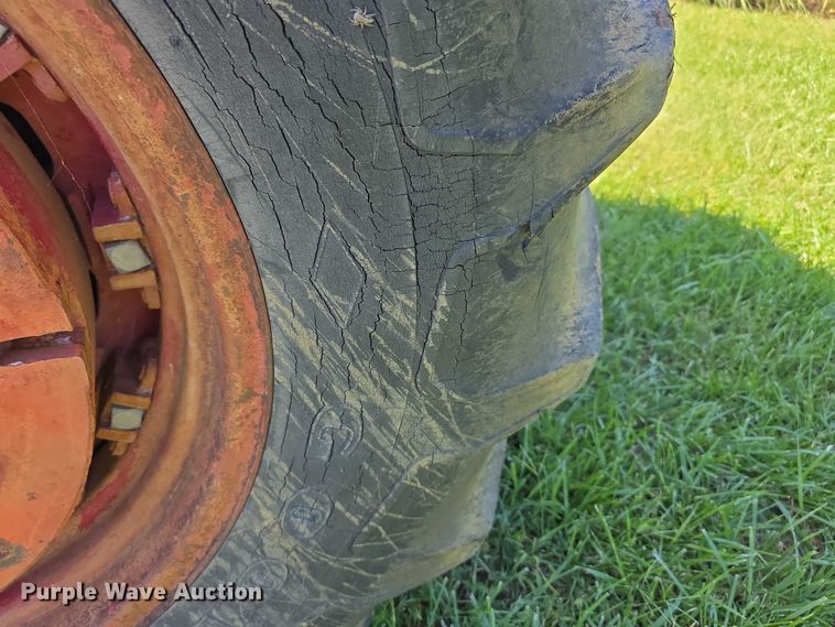 image for item EF3826 1967 International Harvester Farmall 856D tractor