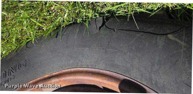 image for item EF3826 1967 International Harvester Farmall 856D tractor