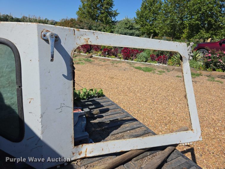 image for item EF3826 1967 International Harvester Farmall 856D tractor