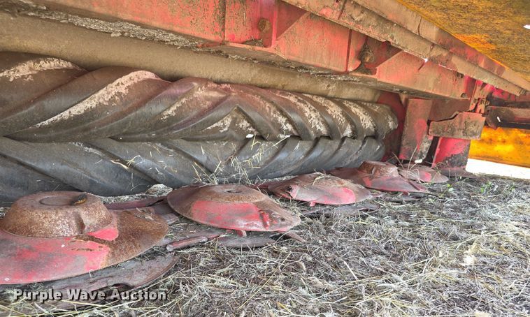 image for item EF3838 (2) 2015 Pottinger Novacat V10 RC and Novacat 351 Alpha-Motion RC disc mowers