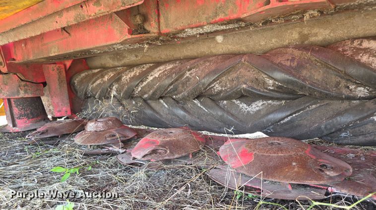 image for item EF3838 (2) 2015 Pottinger Novacat V10 RC and Novacat 351 Alpha-Motion RC disc mowers