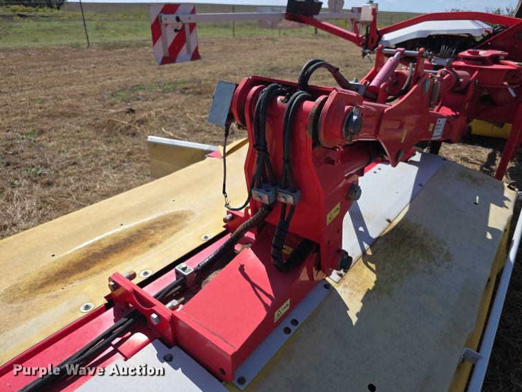 image for item EF3838 (2) 2015 Pottinger Novacat V10 RC and Novacat 351 Alpha-Motion RC disc mowers