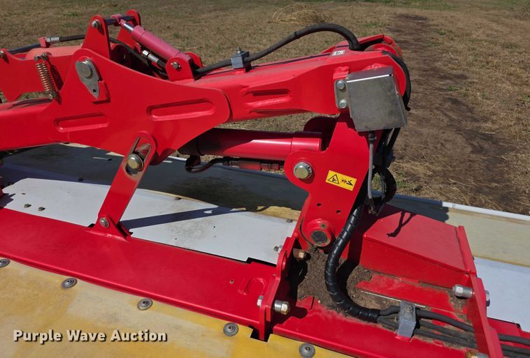 image for item EF3838 (2) 2015 Pottinger Novacat V10 RC and Novacat 351 Alpha-Motion RC disc mowers