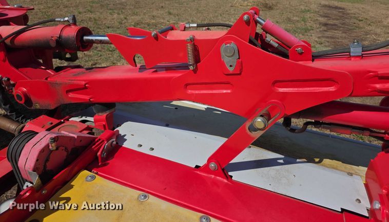 image for item EF3838 (2) 2015 Pottinger Novacat V10 RC and Novacat 351 Alpha-Motion RC disc mowers