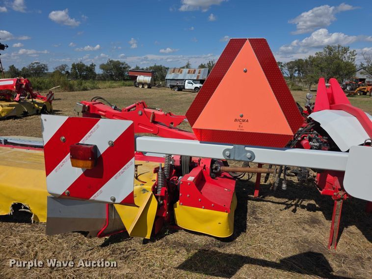 image for item EF3838 (2) 2015 Pottinger Novacat V10 RC and Novacat 351 Alpha-Motion RC disc mowers