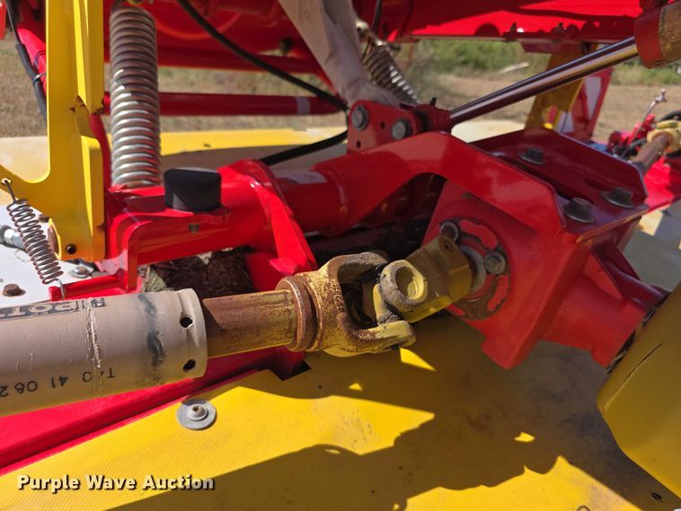 image for item EF3838 (2) 2015 Pottinger Novacat V10 RC and Novacat 351 Alpha-Motion RC disc mowers