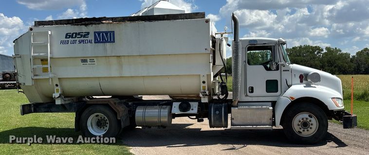 image for item EM0049 2017 Kenworth T370 feed delivery truck