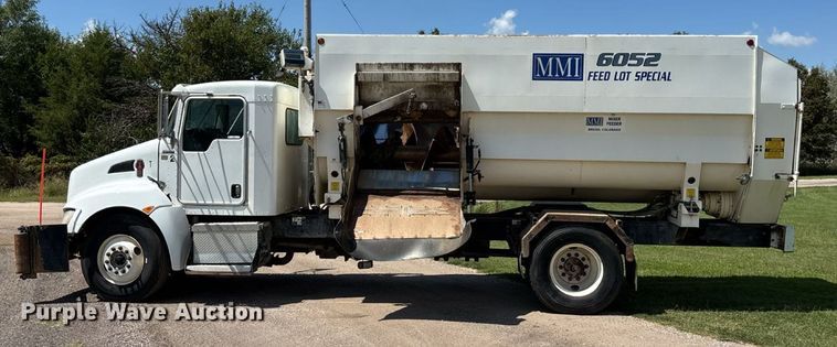 image for item EM0049 2017 Kenworth T370 feed delivery truck