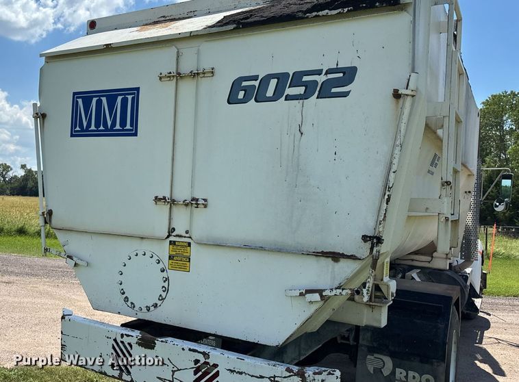 image for item EM0049 2017 Kenworth T370 feed delivery truck