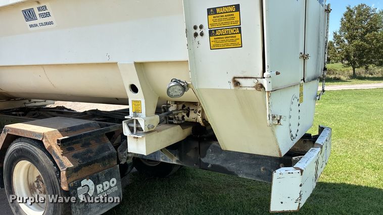 image for item EM0049 2017 Kenworth T370 feed delivery truck