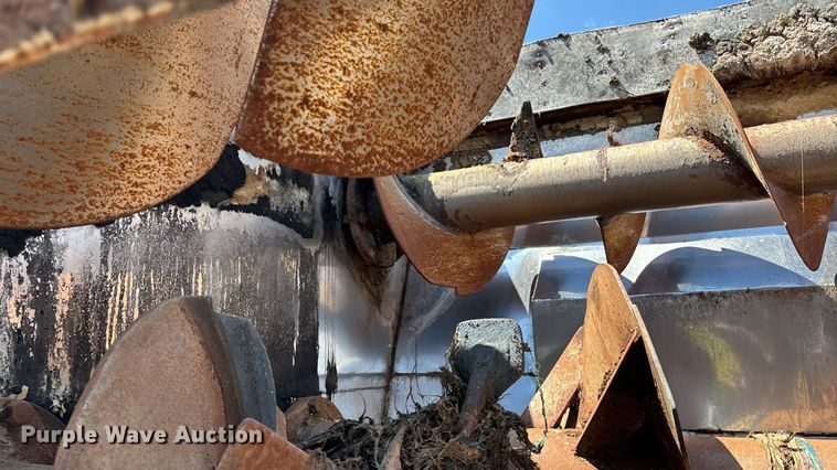 image for item EM0049 2017 Kenworth T370 feed delivery truck