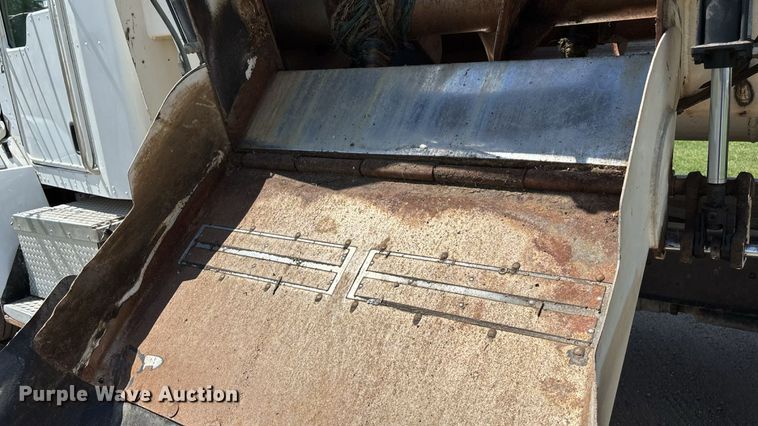 image for item EM0049 2017 Kenworth T370 feed delivery truck