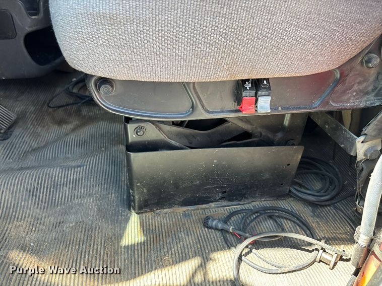 image for item EM0049 2017 Kenworth T370 feed delivery truck