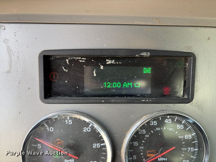 image for item EM0049 2017 Kenworth T370 feed delivery truck