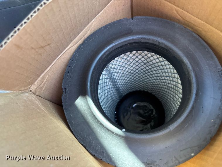 image for item EM0049 2017 Kenworth T370 feed delivery truck