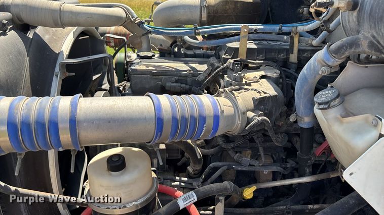 image for item EM0049 2017 Kenworth T370 feed delivery truck