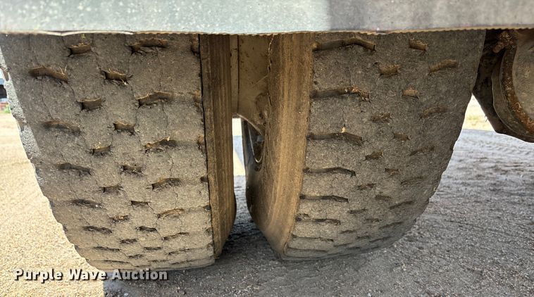 image for item EM0049 2017 Kenworth T370 feed delivery truck