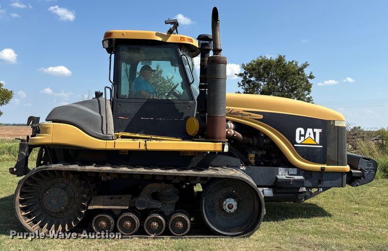 image for item EM0644 2000 Caterpillar Challenger 75E tractor