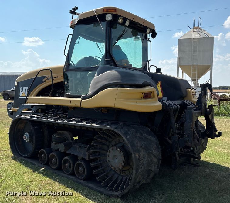 image for item EM0644 2000 Caterpillar Challenger 75E tractor