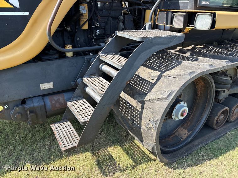 image for item EM0644 2000 Caterpillar Challenger 75E tractor